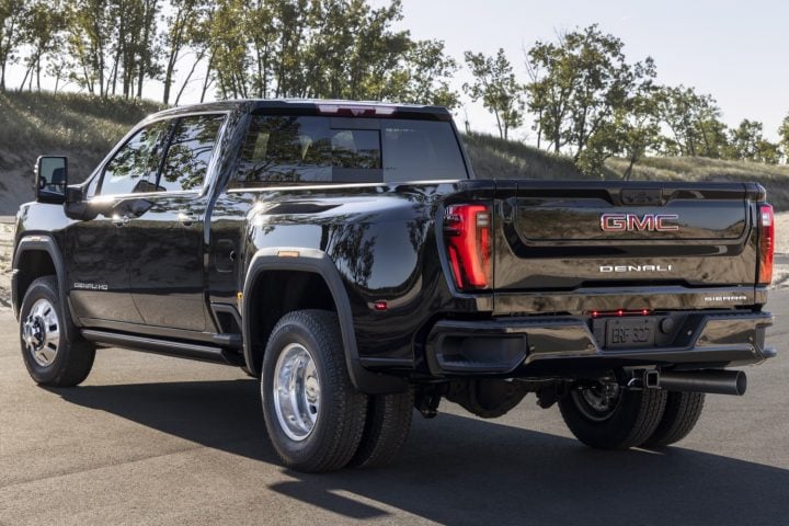 Rear three quarters view of the GMC Sierra HD towing hitch.
