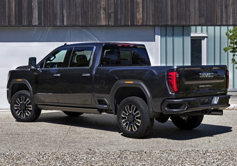 More Chevy Silverado HD, GMC Sierra HD Recalled For Tailgate