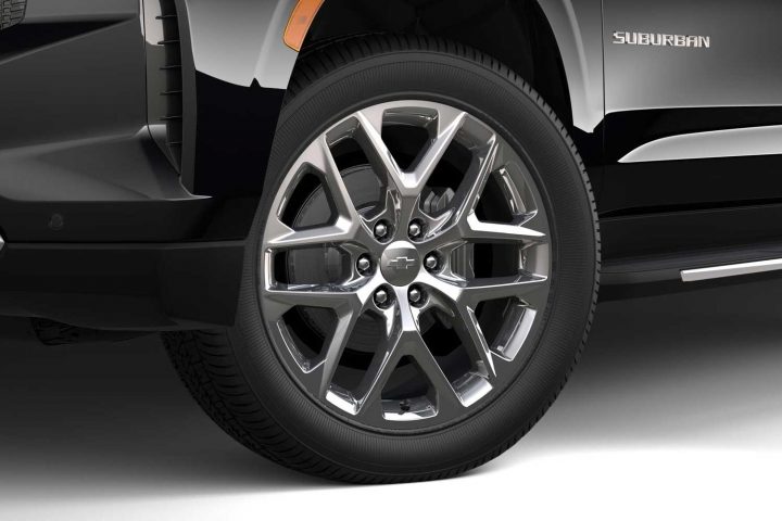 The 2024 Chevy Tahoe and 2024 Chevy Suburban are once again available to order with the optional 22-inch Multi-spoke Chrome wheels.
