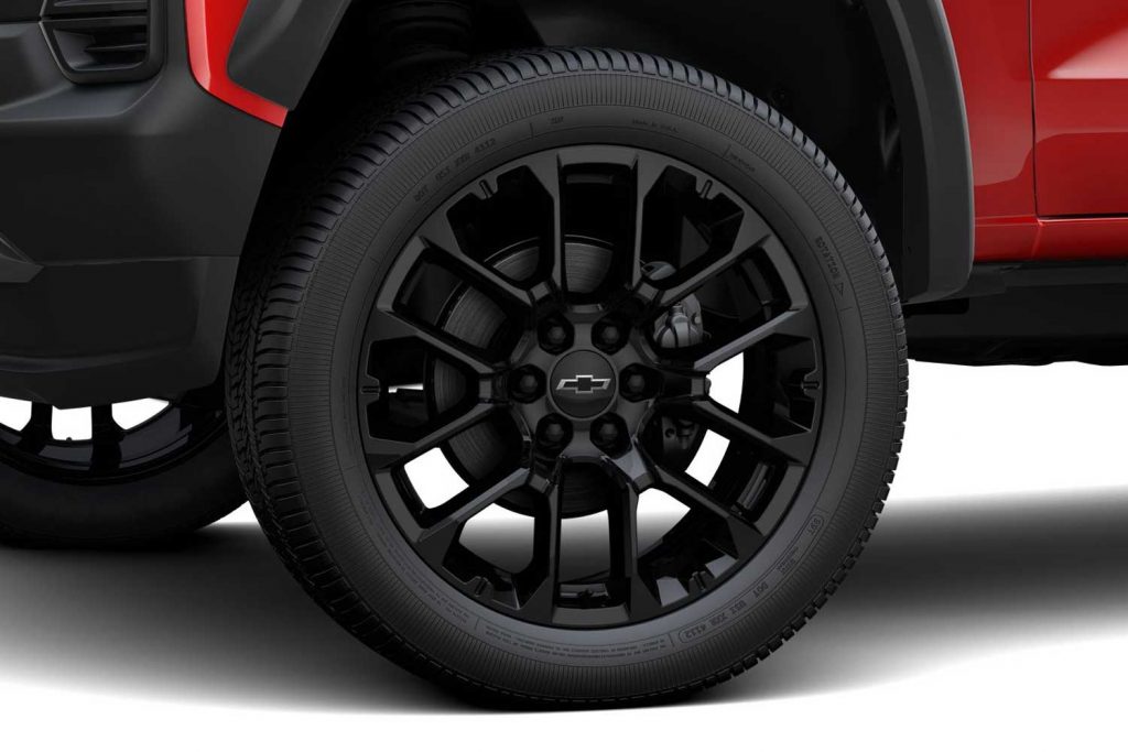 22-Inch Black Aluminum Wheel (SRV)