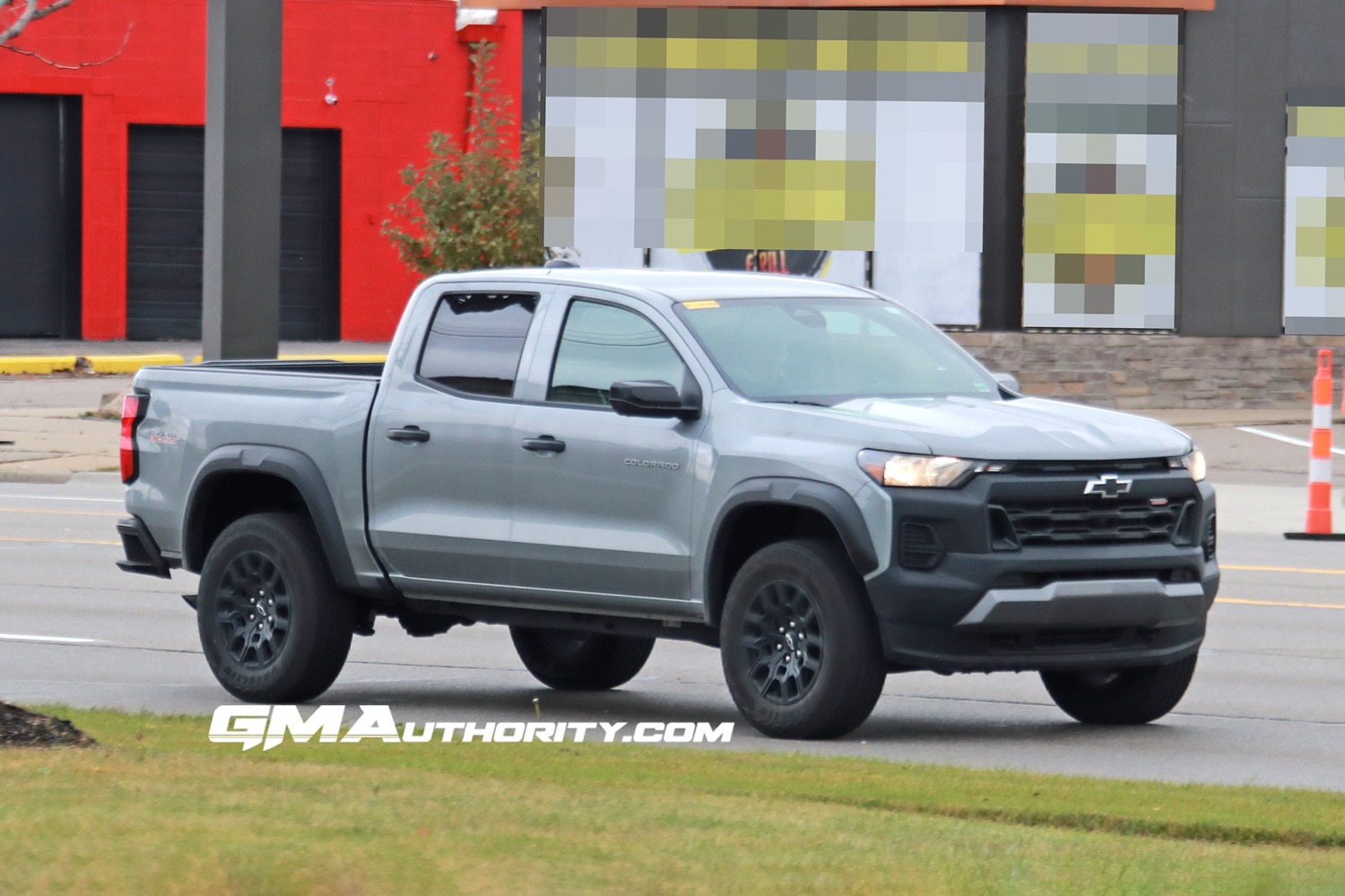 2023 Chevy Colorado Trail Boss In Sterling Gray Live Photos
