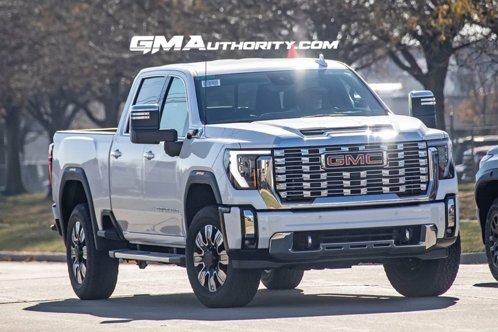 2025 GMC Sierra HD Denali Ultimate Dually Gets These Wheels, 46 OFF