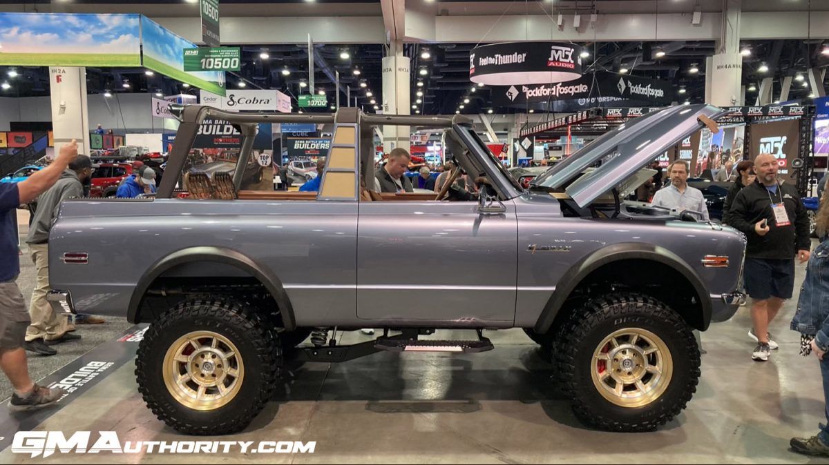 Ringbrothers 1972 K5 Chevy Blazer Bully At SEMA: Live Photos