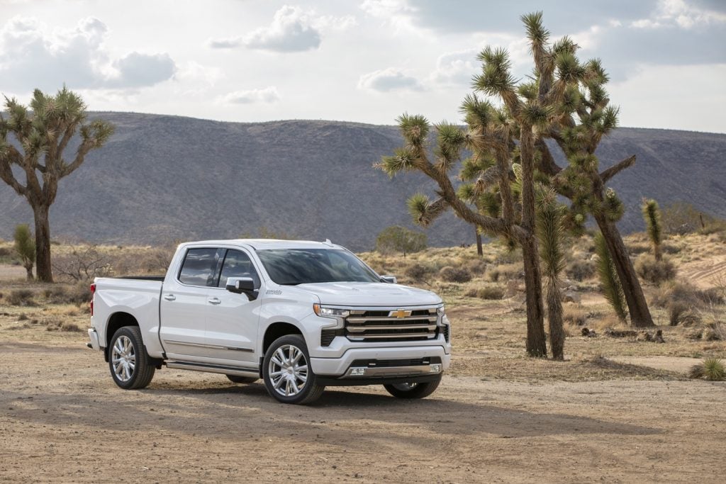 New 2024 Chevrolet Silverado 1500 LT 4D Extended Cab, #A111346N