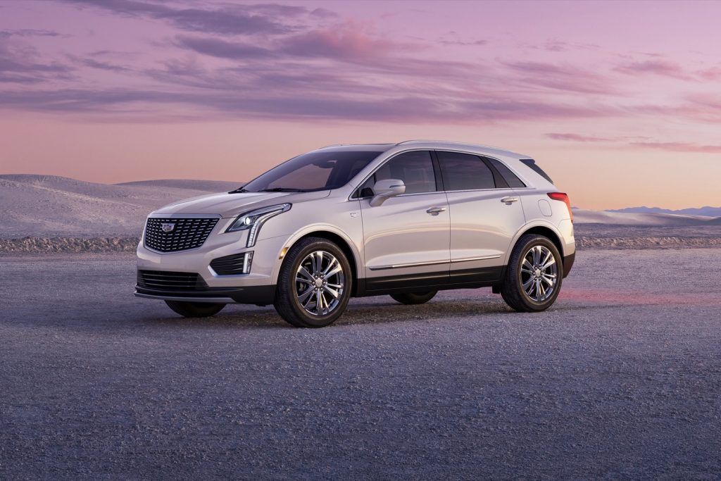 Side view of the 2023 Cadillac XT5.