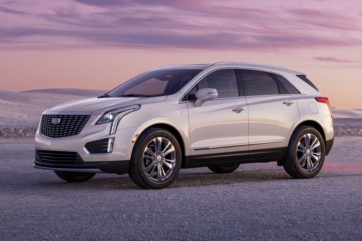 Side view of the Cadillac XT5. 