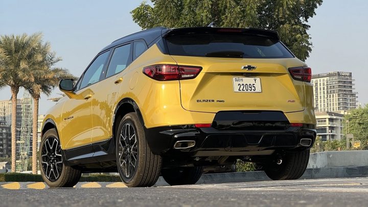 Rear three quarters view of the 2023 Chevy Blazer RS.