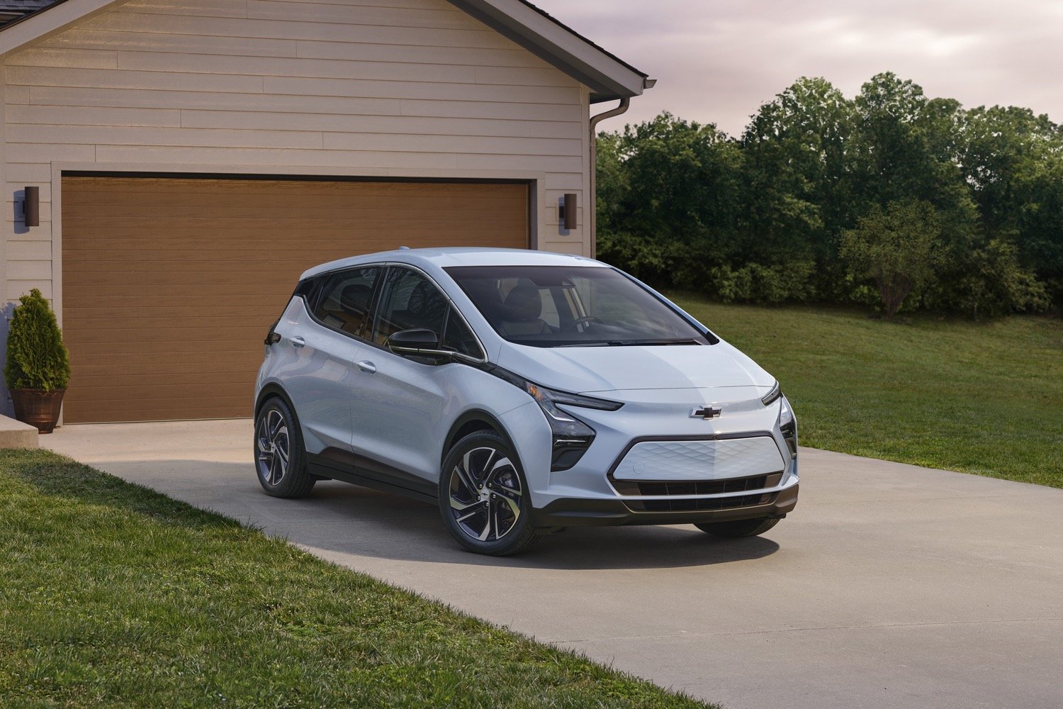 Gm ev on sale stock price