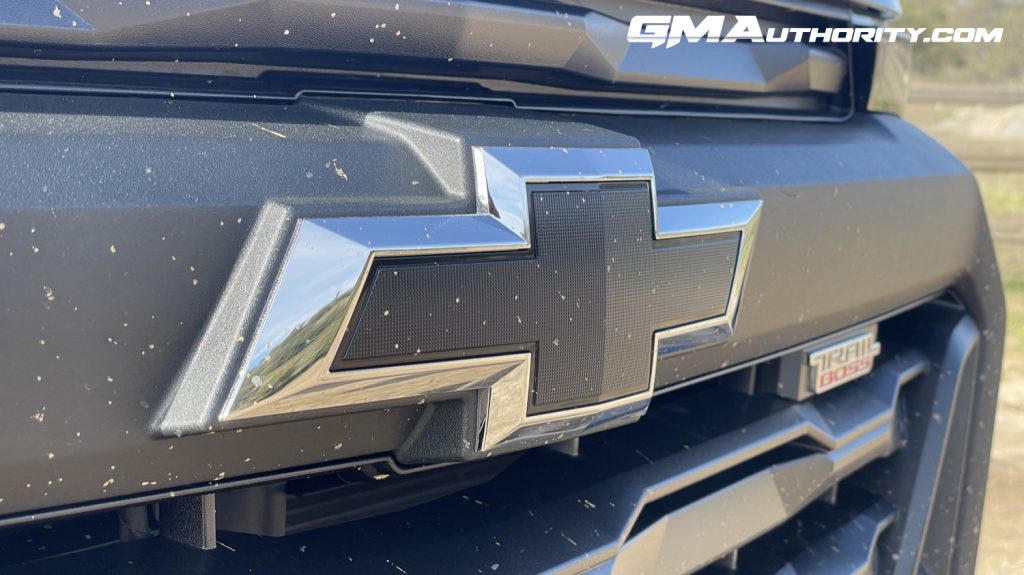 The Chevy Bow Tie emblem on the Chevy Colorado.