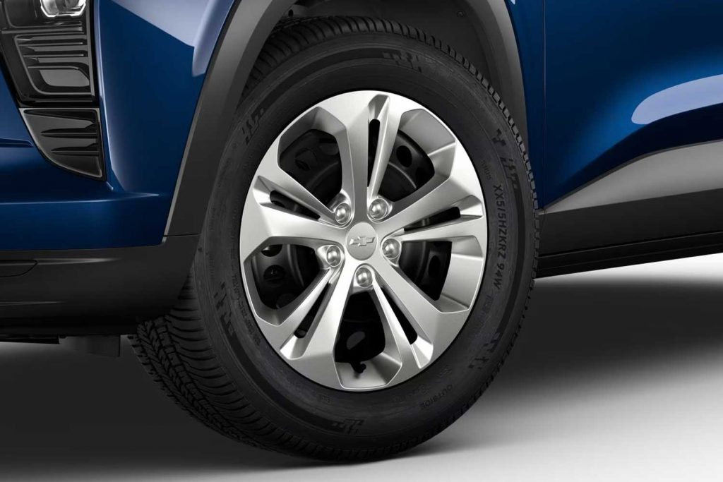 The 17-Inch Steel Wheel With Cover (RPO code PWP) on the 2024 Chevy Trax.
