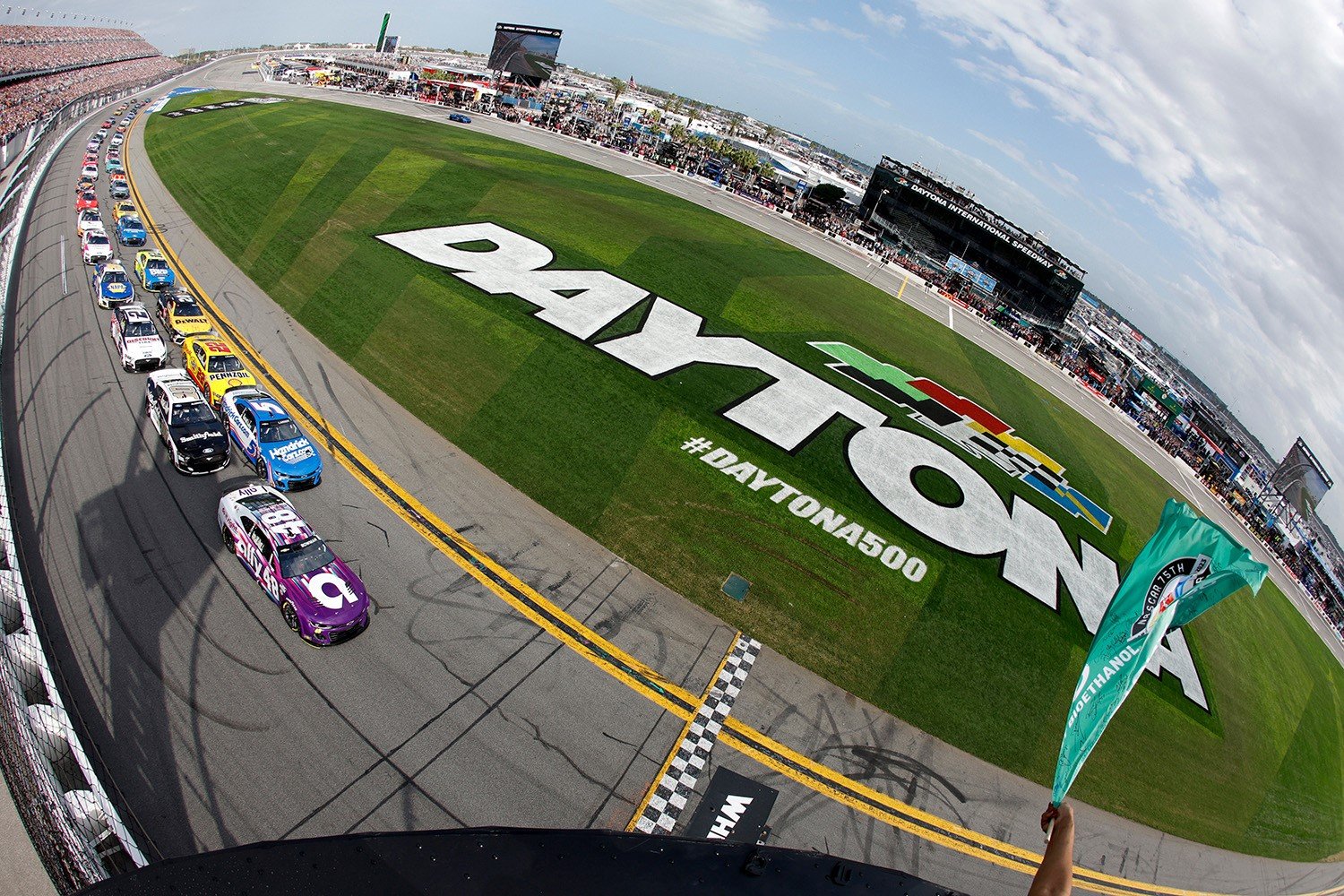 Guns N' Roses Sponsoring Car Racing in Daytona 500