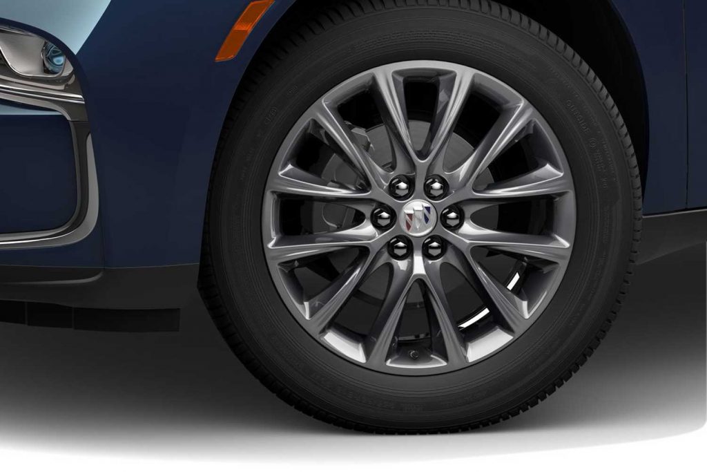 The S2N wheel on the 2023 Buick Enclave.