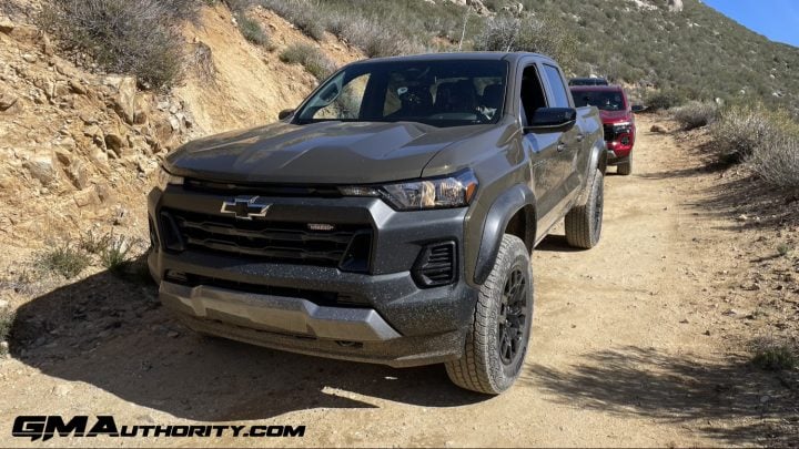 Chevy Colorado Trail Boss driving on a trail.