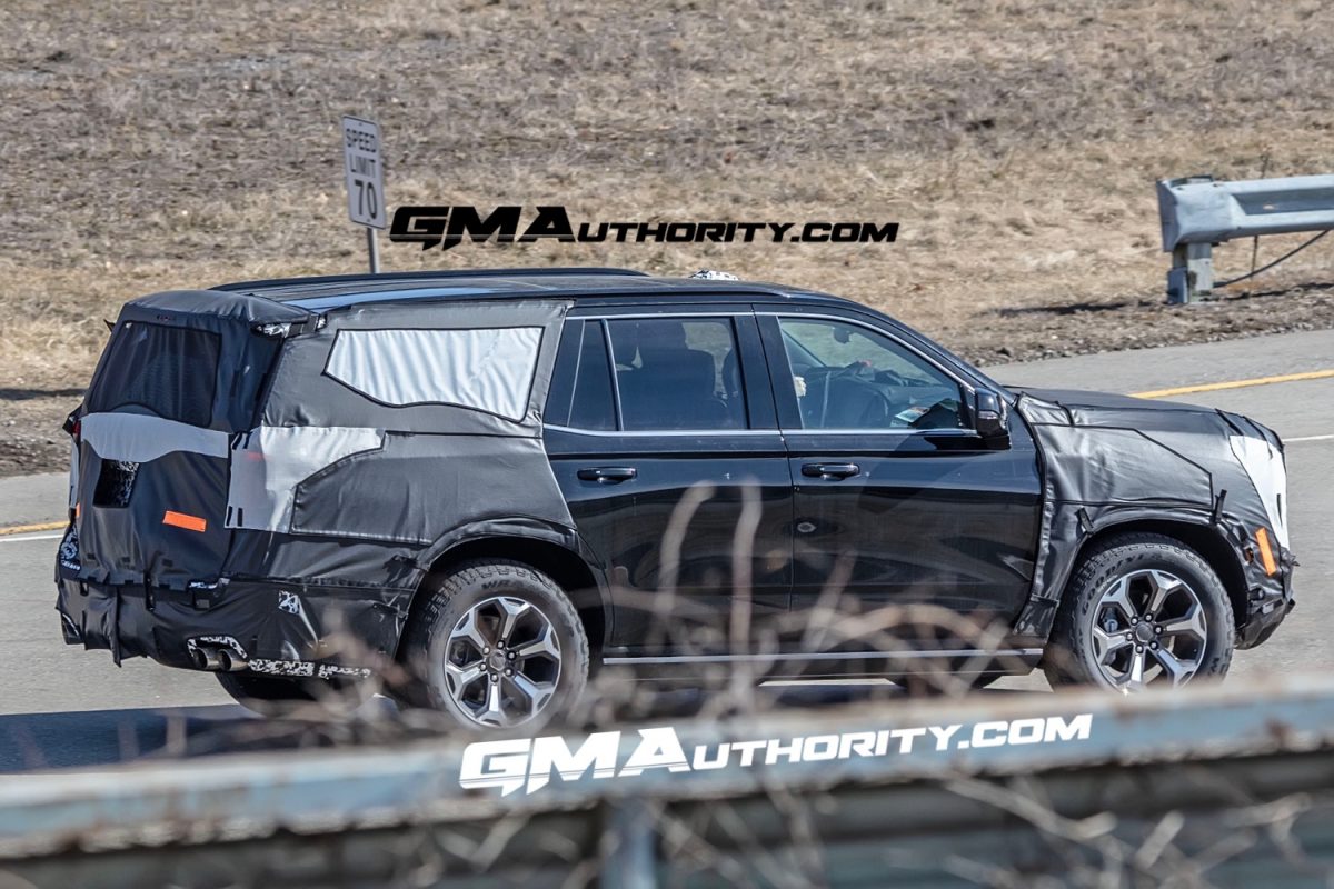 Refreshed 2024 GMC Yukon AT4 Spied Testing Photos