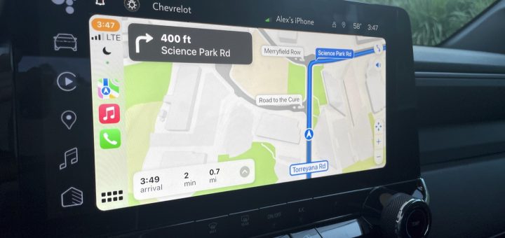 https://gmauthority.com/blog/wp-content/uploads/2023/04/2023-Chevrolet-Colorado-WT-Work-Truck-Black-GBA-First-Drive-Interior-012-center-infotainment-display-screen-Apple-CarPlay-running-Apple-Maps-720x340.jpg