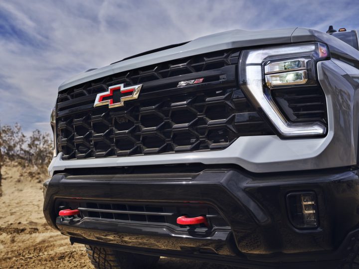 2024 Chevy Silverado HD ZR2 front end.
