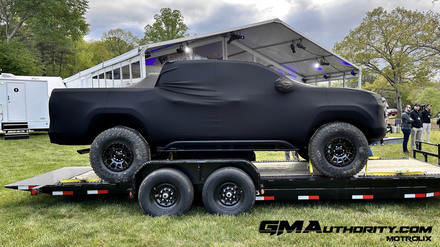 GM Teases 2024 GMC Canyon AT4X AEV Edition Video