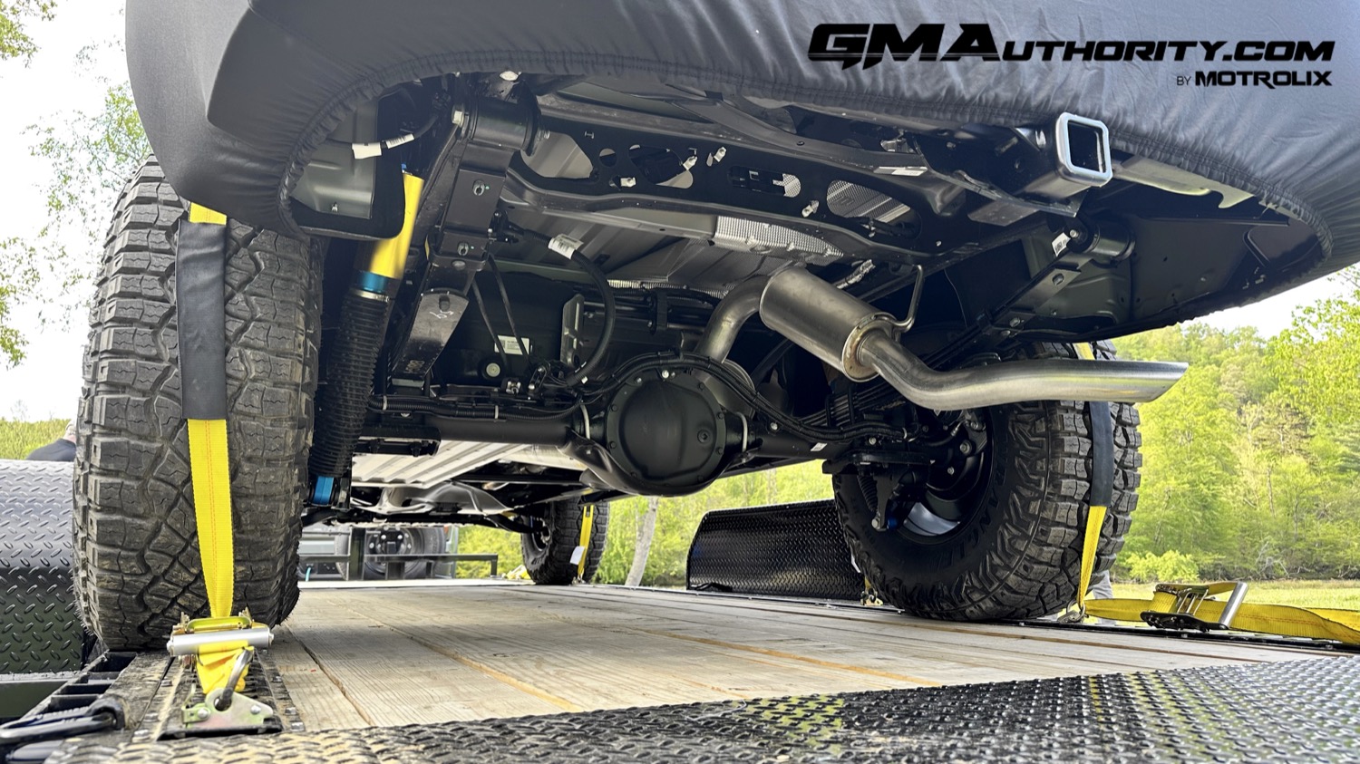 GM Teases 2024 GMC Canyon AT4X AEV Edition Video