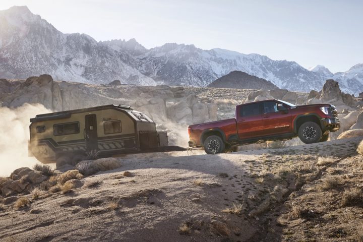 Low-interest financing and local market leases remain available on GMC Sierra HD in 2500 HD and 3500 HD configurations. Shown here is the refreshed 2024 GMC Sierra 2500 HD in the off-road AT4X trim.