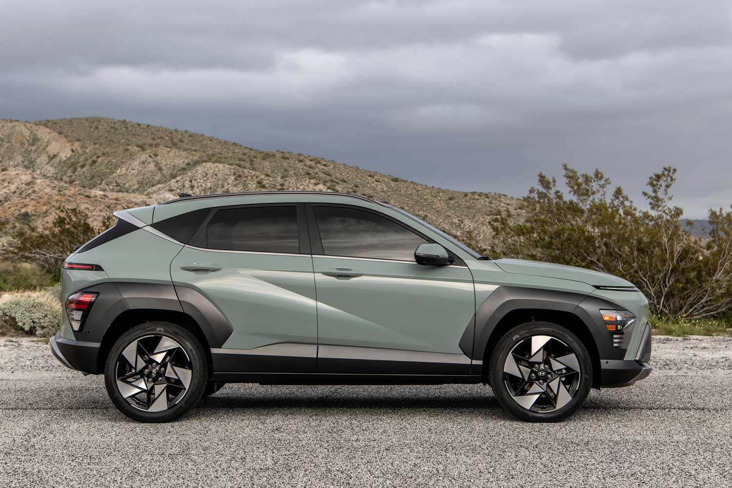 2024 Hyundai Kona Electric Offers Smaller Battery Option for