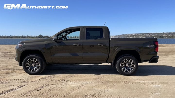 Side view of the 2025 Chevy Colorado colors. 