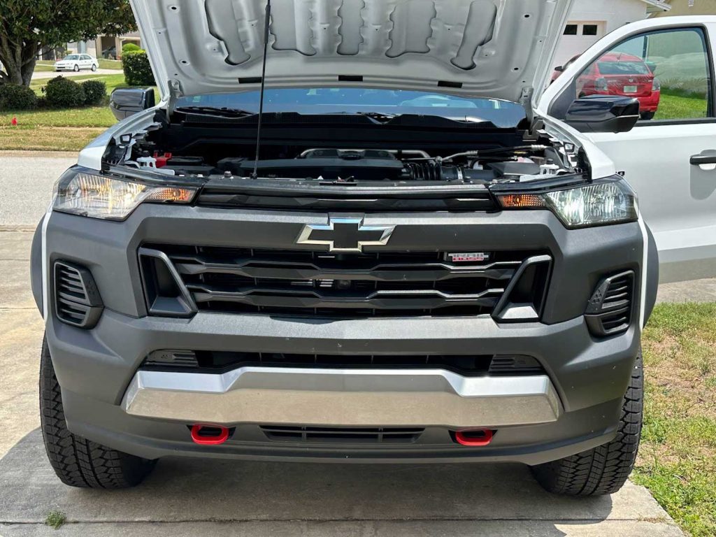 This 2023 Chevy Colorado has a halogen bulb in the left cluster and an LED bulb in the right cluster.