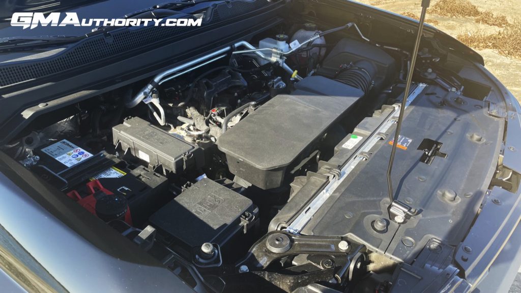 The L2R engine in the 2023 Chevy Colorado.
