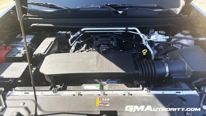 2.7L I4 L2R without engine cover.