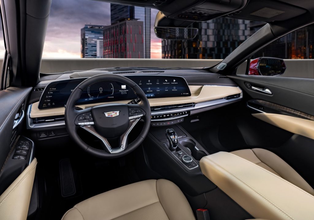 The 2024 Cadillac XT4 interior and display.