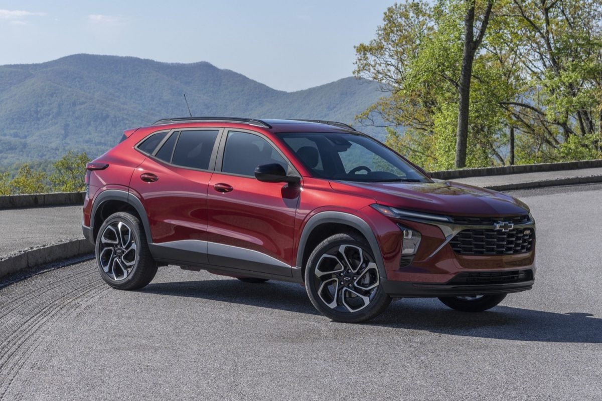 Chevy ATP Figures Down 1 5 Percent In July 2023   2024 Chevrolet Trax RS Crimson Metallic GFM First Media Drive Exterior 010 Side Front Three Quarters 1200x800 