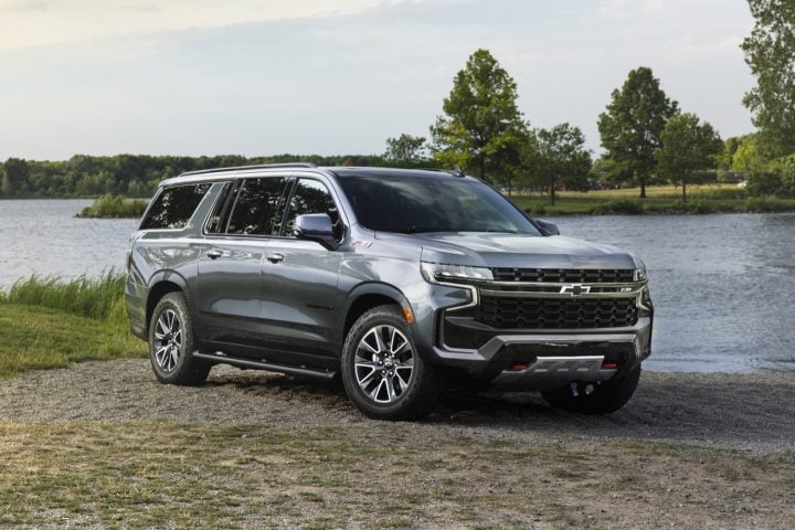 Front three quarters view of the 2024 Chevy Suburban generation.