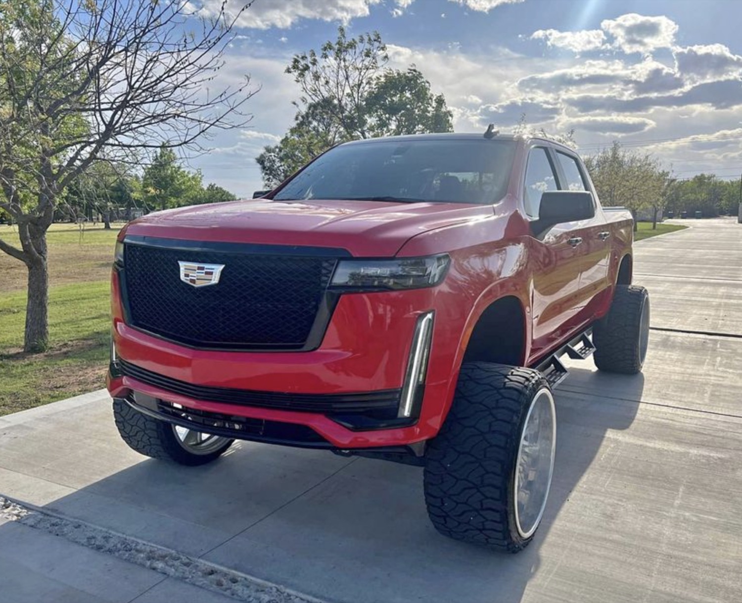 2021 Chevy Silverado Lt Trail Boss With Cadillac Escalade Front End Up