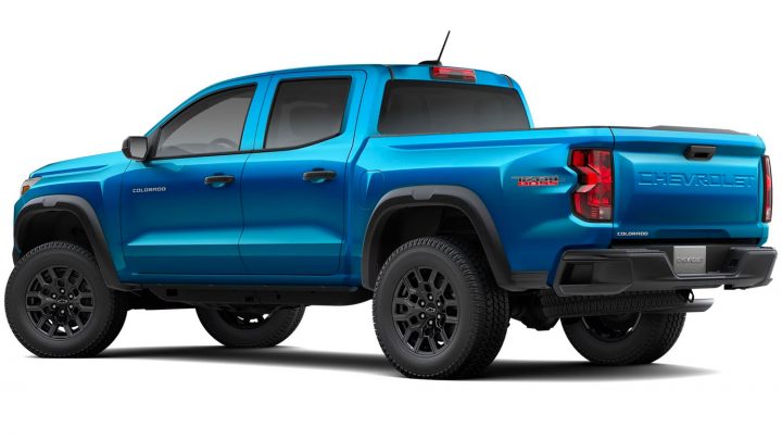 Rear three quarters view of the 2024 Chevy Colorado.