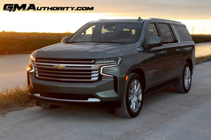 Chevrolet Suburban High Country.