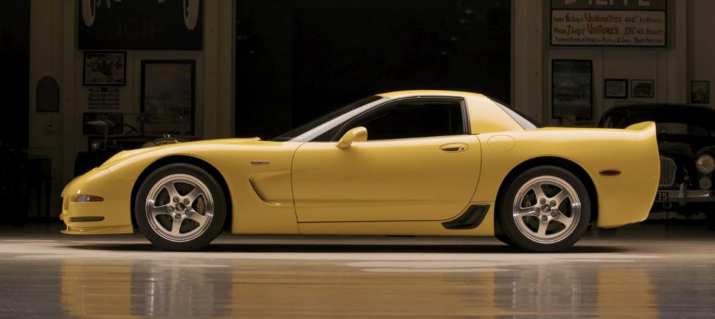 Side profile of 2002 Corvette Tiger Shark concept.