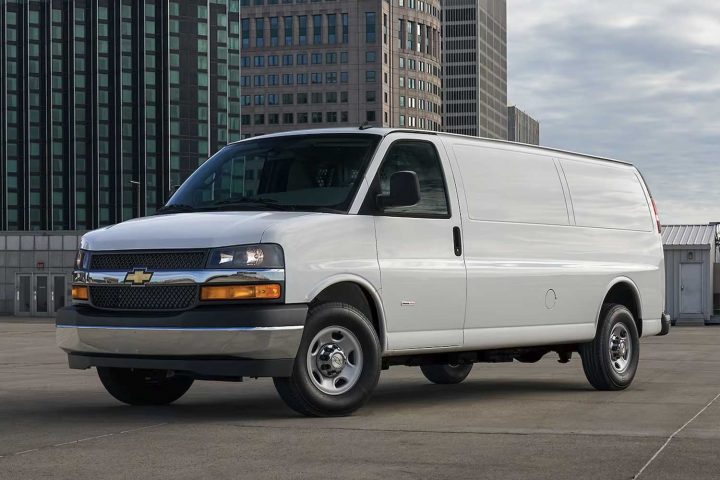 Side view of the 2024 Chevy Express.