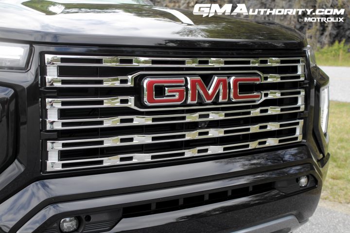 The 2024 GMC Canyon may drain its battery after an OTA update.