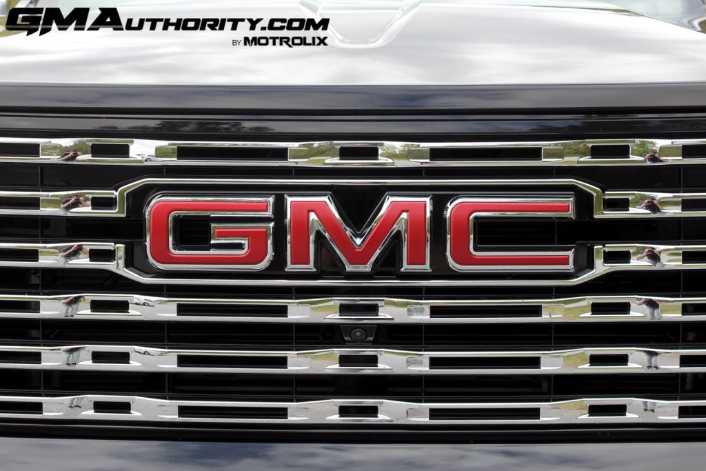 The GMC logo on the GMC Canyon grille.