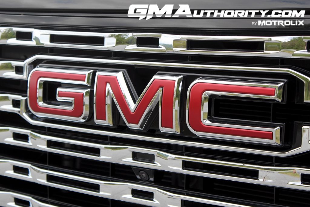 The GMC logo on the GMC Canyon grille.