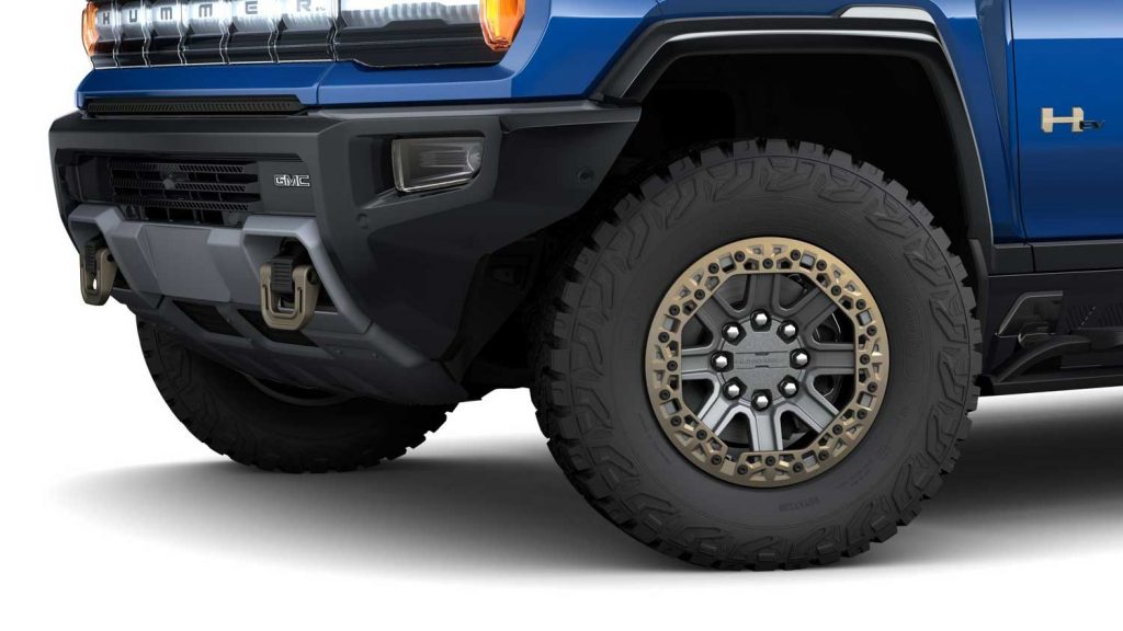 18-inch Grazen Face Beadlock-capable wheels with Tech Bronze Decorative Ring, LPO (RZK).
