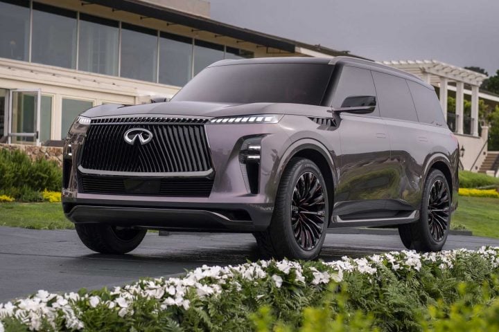 Front three quarters view of the 2025 Infiniti QX80 concept, the QX Monograph.