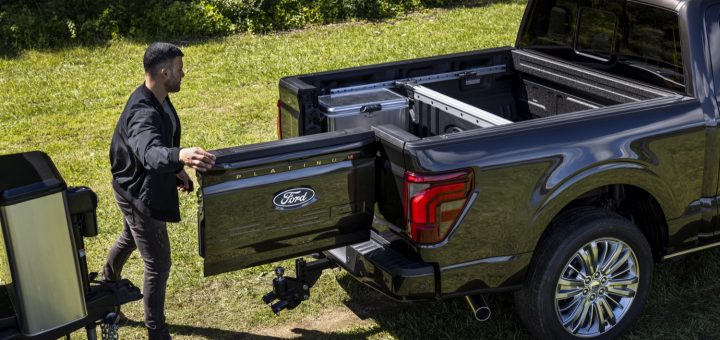 Ford Raptor Can't Jump Like the General Lee [VIDEO]