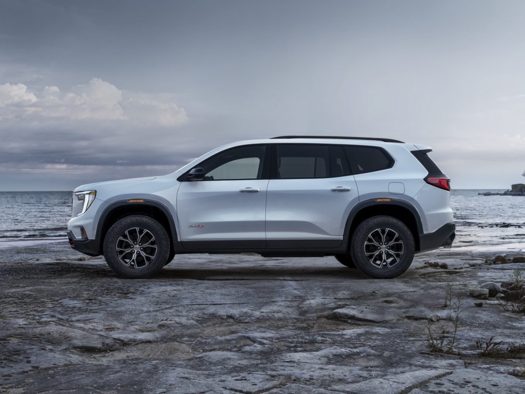 The side view of the all-new 2024 GMC Acadia.