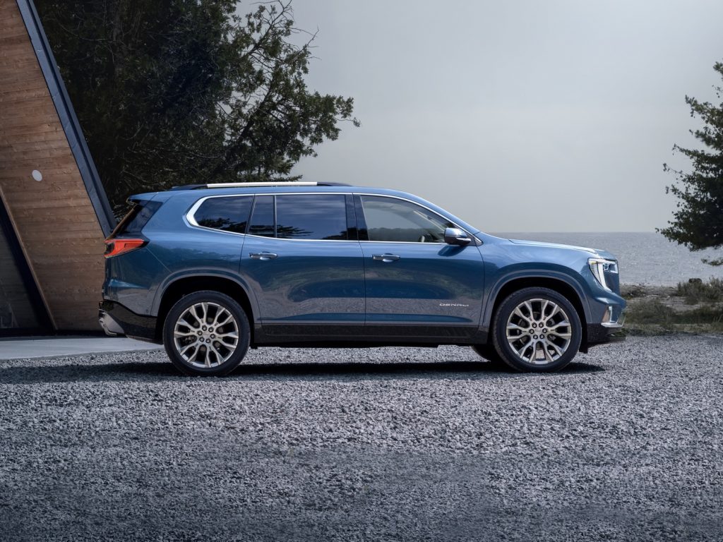 The side profile view of the all-new 2024 GMC Acadia.