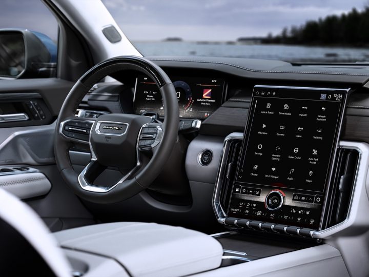 Cockpit view of the 2024 GMC Acadia.