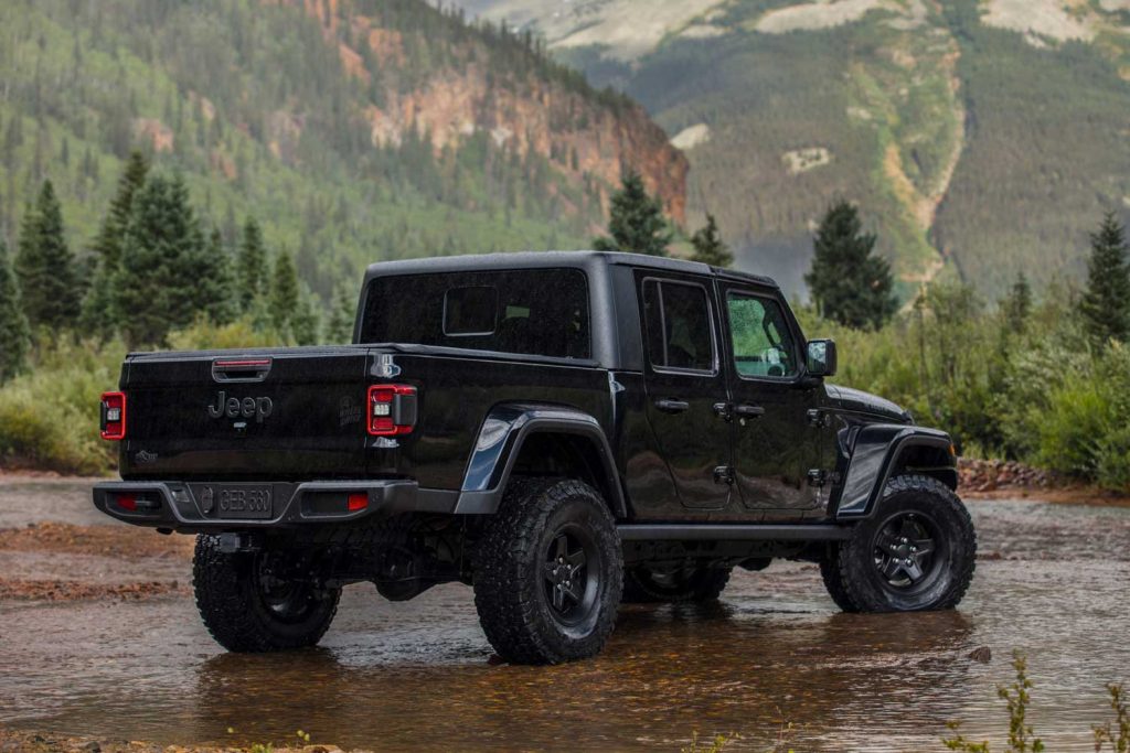 Refreshed 2024 Jeep Gladiator Debuts As Chevy Colorado Rival