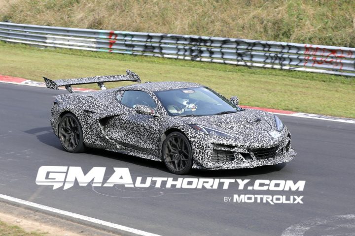 2025 Chevy Corvette ZR1 Has A Front Hood Air Extraction Vent