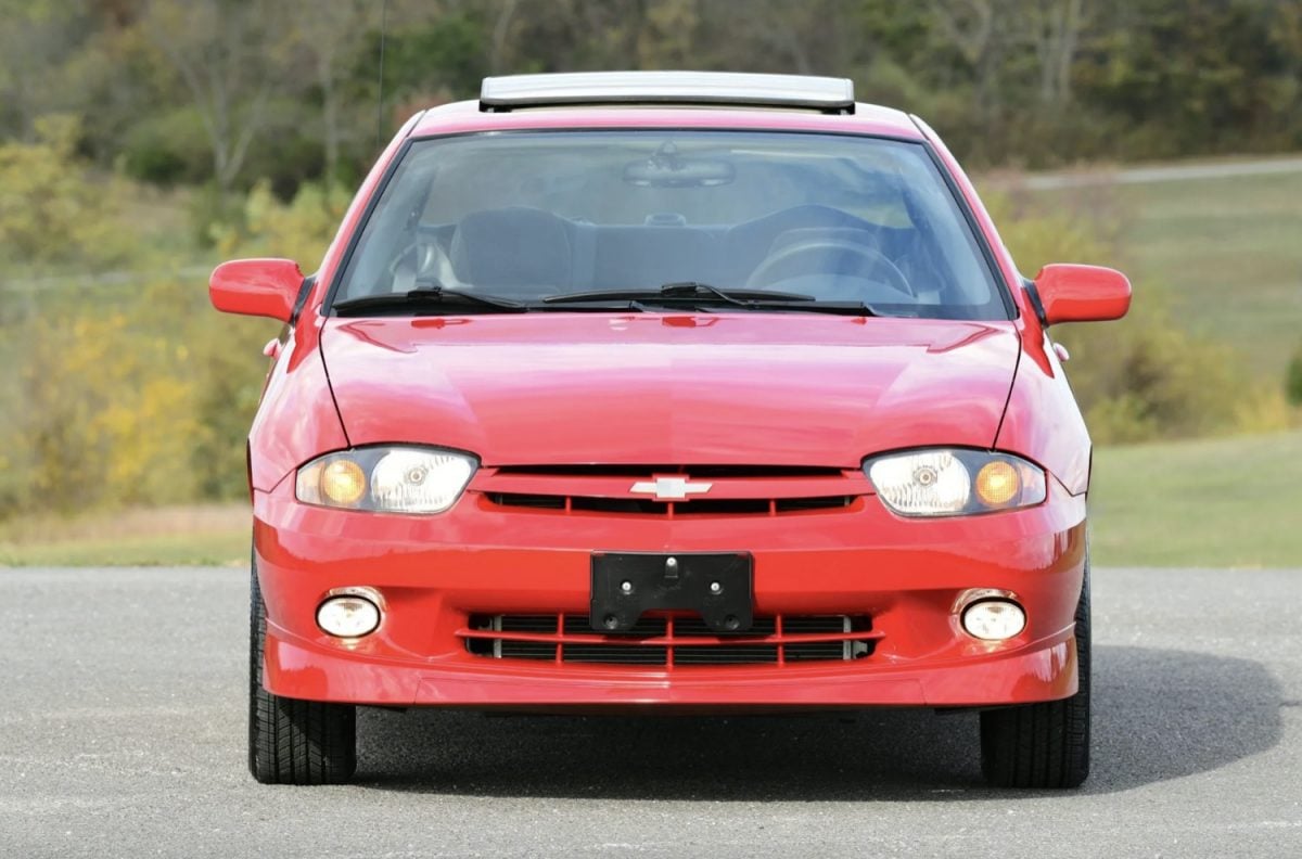 Almost-New 2004 Chevy Cavalier Coupe Up For Auction