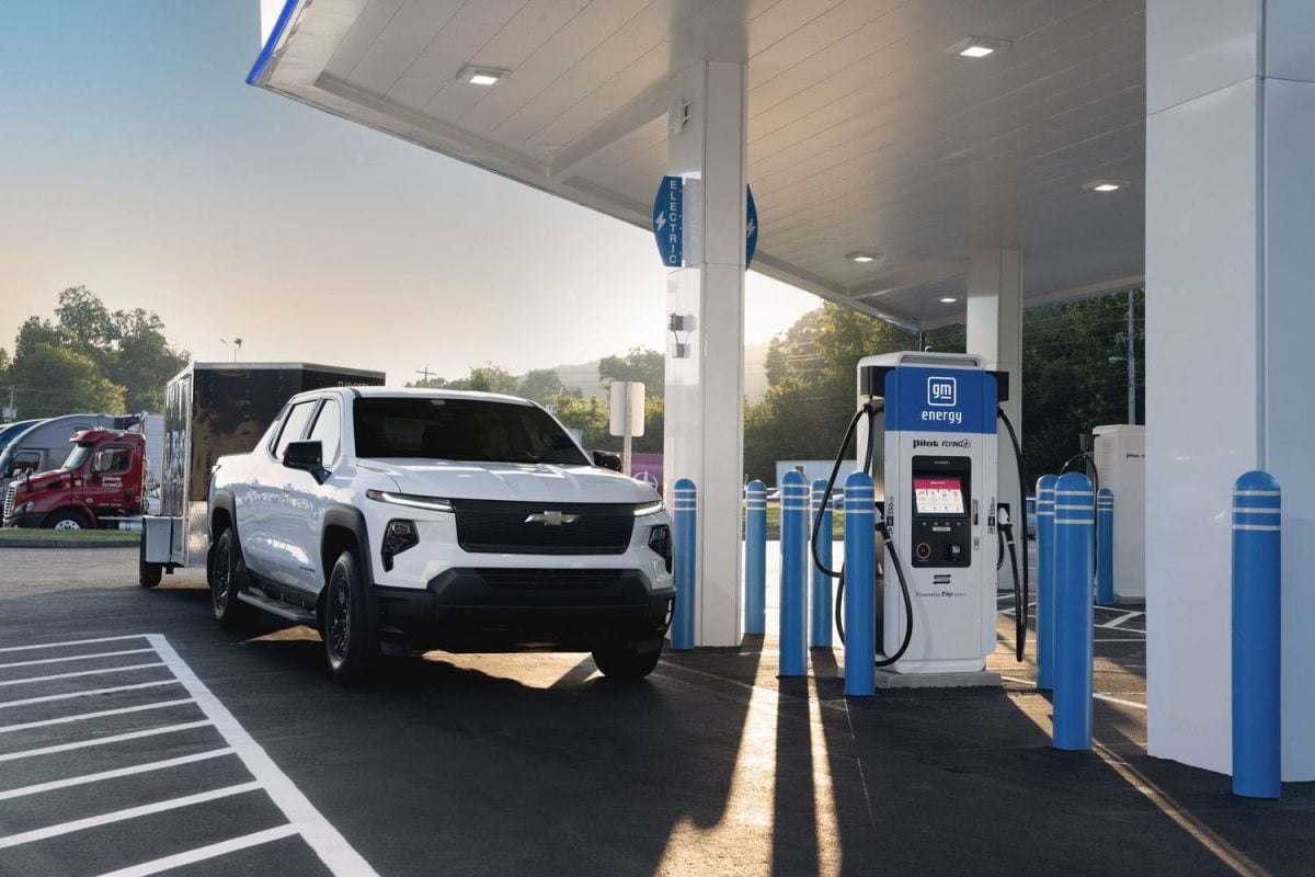 GM, Pilot Company, EVgo Open First 25 U.S. Charging Stations