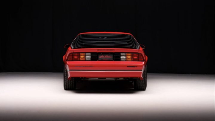カマロ Fifty Years of Chevy Performance Camaro: Fifty Years of Chevy Performance: Mueller, Mike